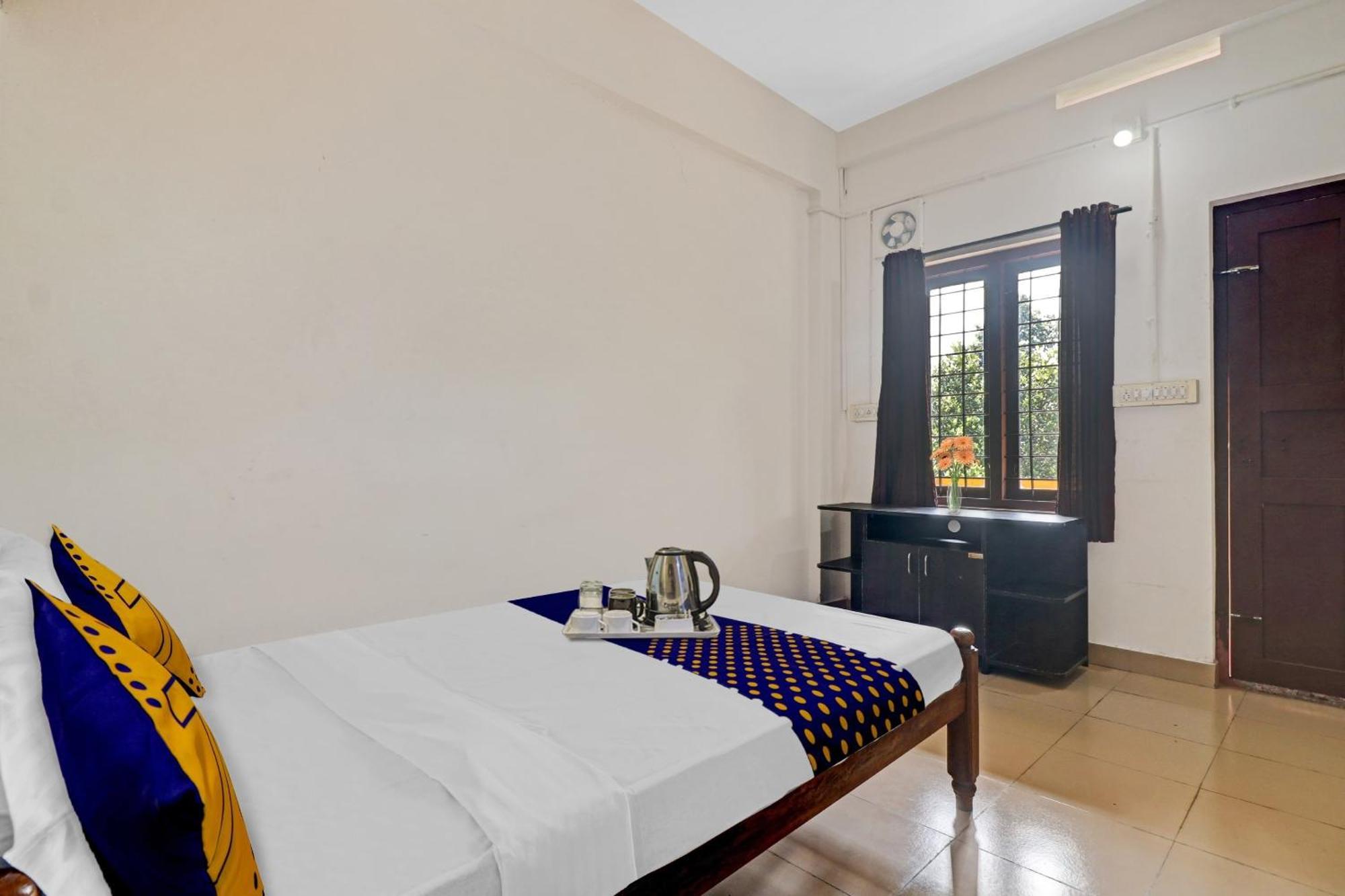 Spot On Jayesh Guest House 纳西克 外观 照片