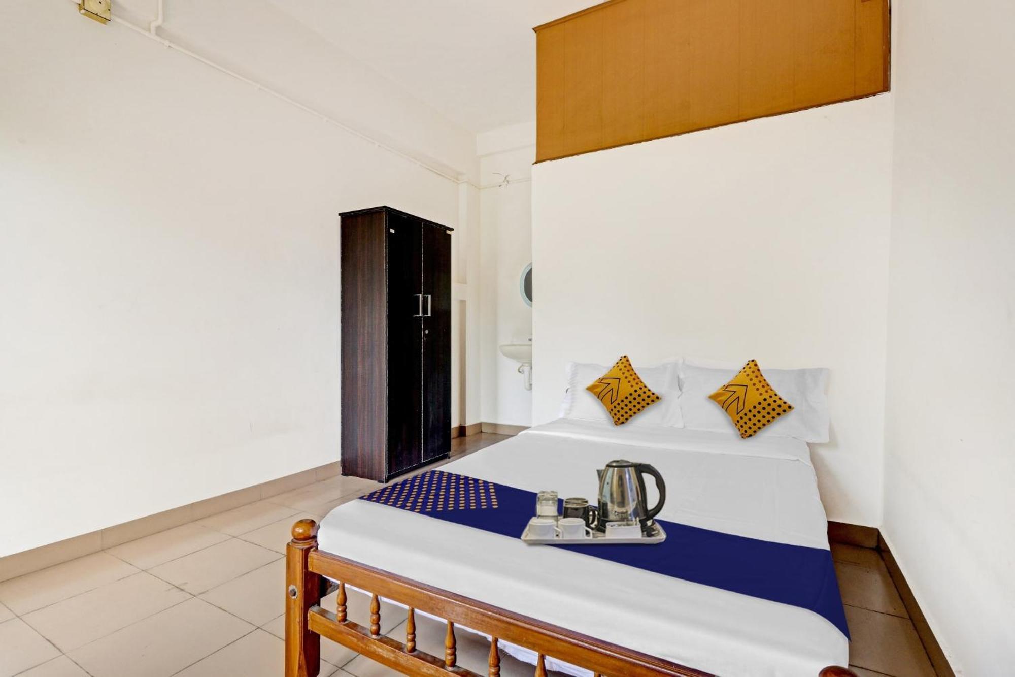 Spot On Jayesh Guest House 纳西克 外观 照片